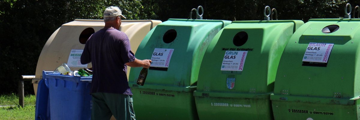 Straßenschild Hochwasser