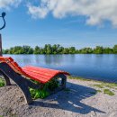 Eine Liege am Bruchsee in Heppenheim