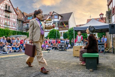 Maskentheater am Amtshof Aufnahme Programmpunkt Gassensensationen