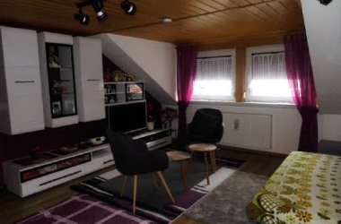 Wohn und Schlafzimmer
